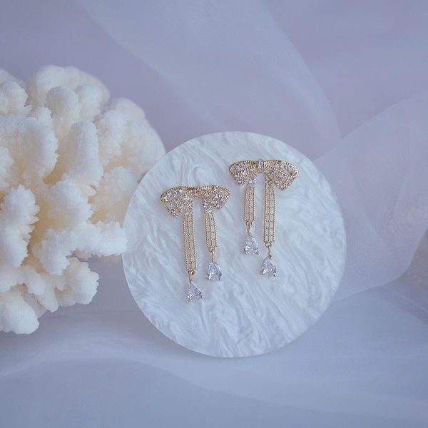 dangle & chandelier 2021 fashion women's earrings sweet delicate zircon ear drop tassels for women bijoux korean gift jewelry wholesale, Silver
dangle & chandelier 2021 fashion women's earrings sweet delicate zircon ear drop tassels for women bijoux korean gift jewelry wholesale, Silver