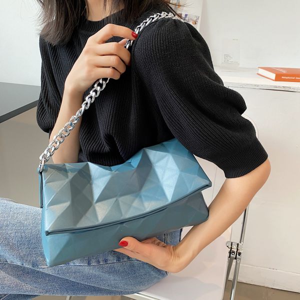 2021 new fashion messenger women's bag three-dimensional rhombic chain armpit one shoulder handbag
2021 new fashion messenger women's bag three-dimensional rhombic chain armpit one shoulder handbag