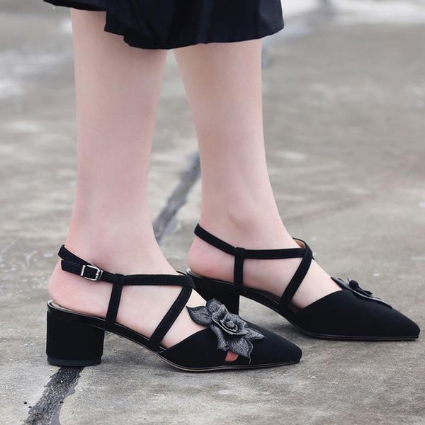 dress shoes stylesowner trendy flowers decor women pumps pointed toe slingback cross belt buckle sandals appliques fashion party, Black
dress shoes stylesowner trendy flowers decor women pumps pointed toe slingback cross belt buckle sandals appliques fashion party, Black