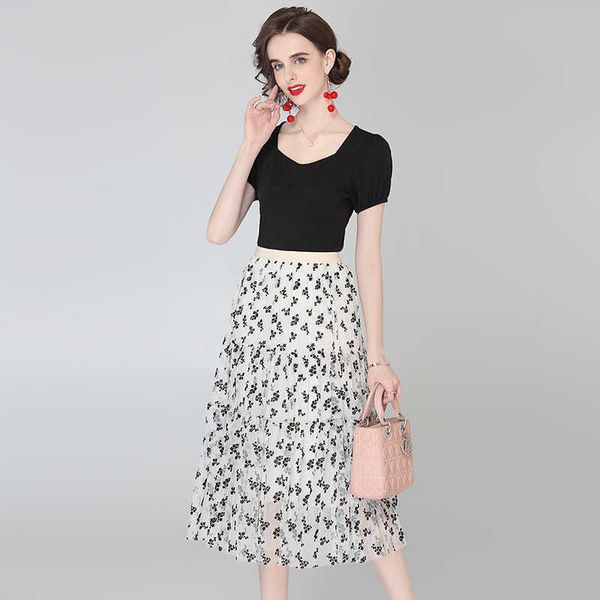 women summer elegant vintage office two piece sets female square collar short sleeve + fashion mesh print skirt set 210525, White
women summer elegant vintage office two piece sets female square collar short sleeve + fashion mesh print skirt set 210525, White