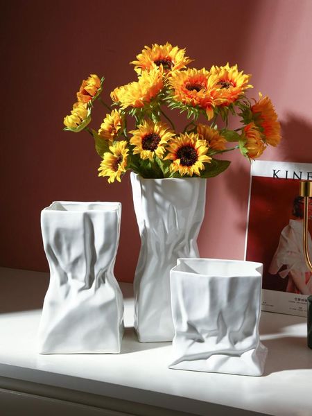 vases nordic ceramic vase home decoration living room flower arrangement dining table tv cabinet creative fold
vases nordic ceramic vase home decoration living room flower arrangement dining table tv cabinet creative fold