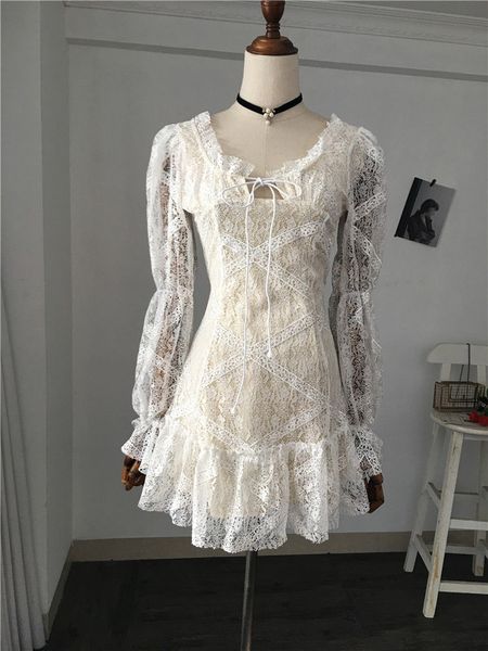 French Style Dress Women Vintage Sexy v-neck White Lace Mini Shirt Dress Long sleeve Back Hollow Out Party Korean Lolita Female
French Style Dress Women Vintage Sexy v-neck White Lace Mini Shirt Dress Long sleeve Back Hollow Out Party Korean Lolita Female
