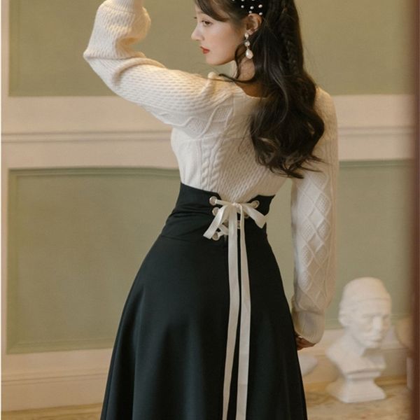 winter women two piece set vintage white long sleeve pullover sweater & black bandage maxi skirt suit elegant lady outfits 211106
winter women two piece set vintage white long sleeve pullover sweater & black bandage maxi skirt suit elegant lady outfits 211106