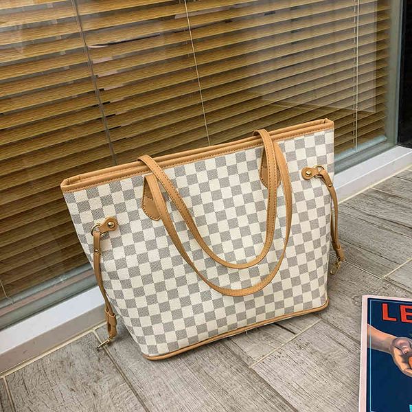 70% factory store capacity fashion trendy girl's handbag 2021 summer simple one shoulder texture tote bag for women
70% factory store capacity fashion trendy girl's handbag 2021 summer simple one shoulder texture tote bag for women