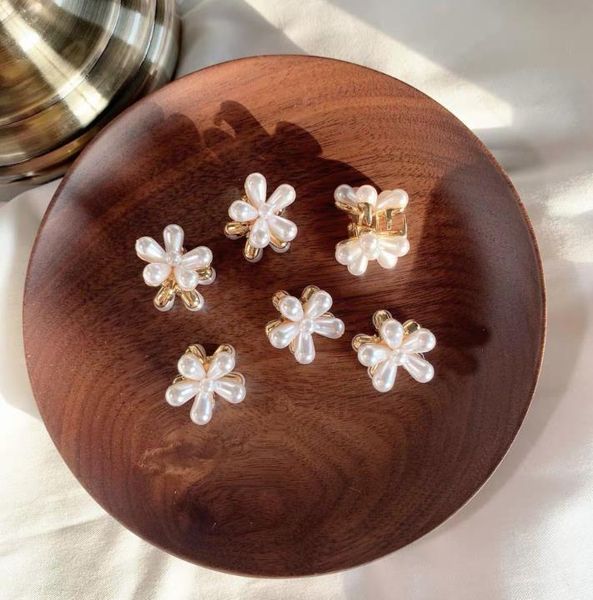 french vintage pearl daisy flower hairpin hair accessories, Slivery;white 
french vintage pearl daisy flower hairpin hair accessories, Slivery;white