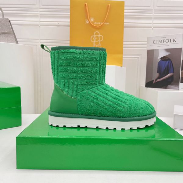 2022 new famous designer women boots snow classic short ankle knee black white red pink green woman ladies girls winter boots warm size35-41
2022 new famous designer women boots snow classic short ankle knee black white red pink green woman ladies girls winter boots warm size35-41