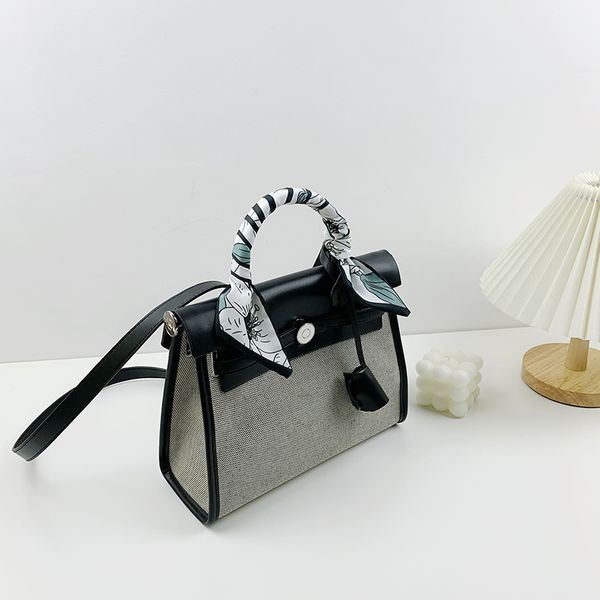new color matching kelly canvas bag in summer 2021