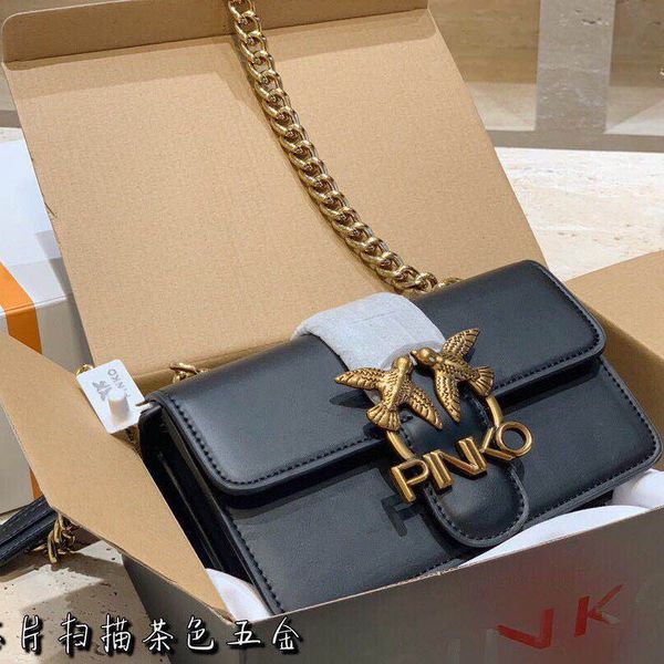 napa cowhide bird swallow small chain messenger bag
napa cowhide bird swallow small chain messenger bag