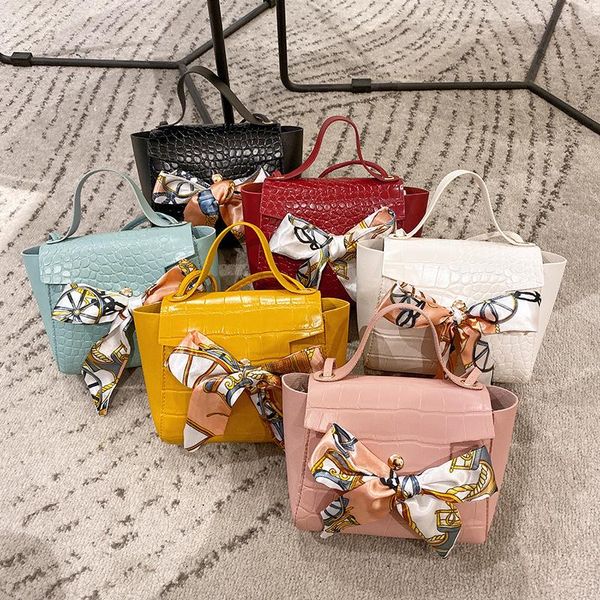 women leather crossbody purse elegant crocodile pattern shoulder bag handle satchel with silk scarf waist bags
women leather crossbody purse elegant crocodile pattern shoulder bag handle satchel with silk scarf waist bags