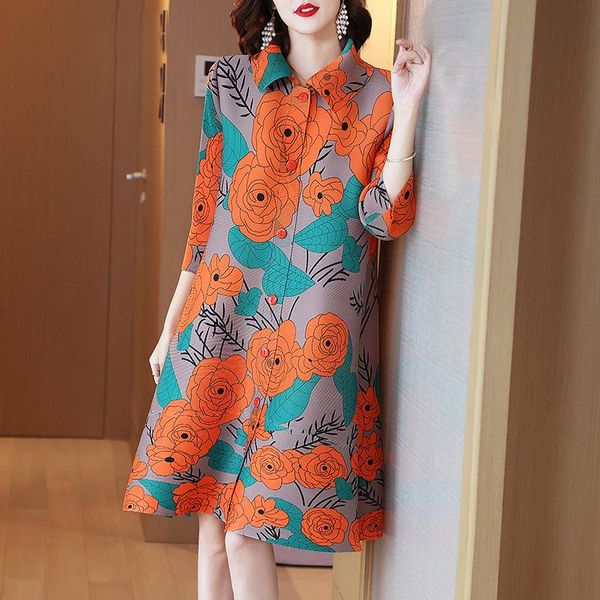 casual dresses pleated fashion floral dress 2021 autumn loose large covered belly thin a-line, Black;gray
casual dresses pleated fashion floral dress 2021 autumn loose large covered belly thin a-line, Black;gray