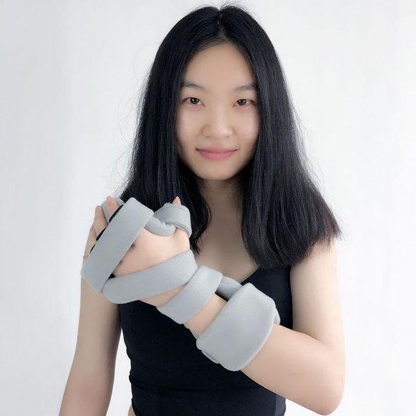 finger support wristband thumb bracers steel spring protect sports wrist guard hands anti-sprain protector, Black;red
finger support wristband thumb bracers steel spring protect sports wrist guard hands anti-sprain protector, Black;red