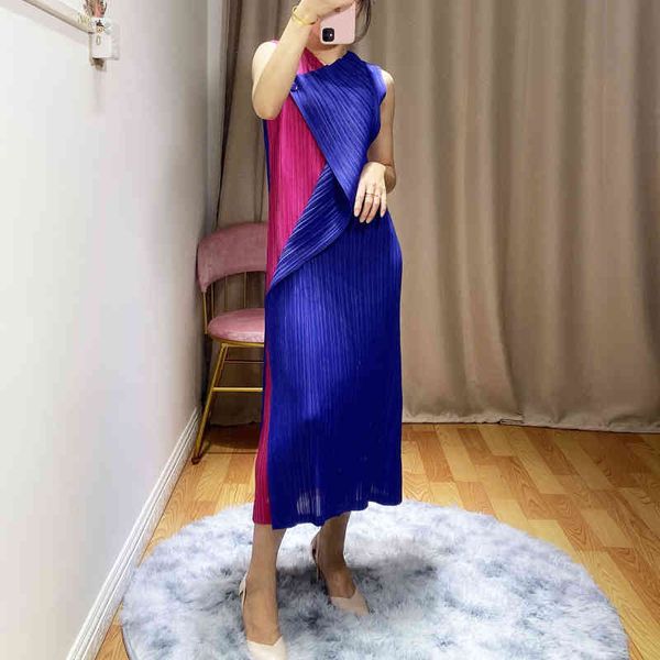 dresses summer fold design one button mid-length women's fashion color-block sleeveless round neck fake two-piece dress dt657, Black;gray
dresses summer fold design one button mid-length women's fashion color-block sleeveless round neck fake two-piece dress dt657, Black;gray