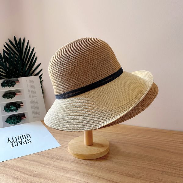 big hat 2021 simple grass women's sun protection and sunshade in spring summer, Blue;gray
big hat 2021 simple grass women's sun protection and sunshade in spring summer, Blue;gray