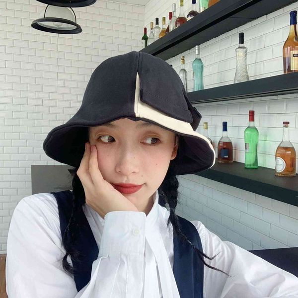 cool fang french elegant hepburn style black and white asymmetric design big eaves show face little fisherman hat basin hat, Blue;gray
cool fang french elegant hepburn style black and white asymmetric design big eaves show face little fisherman hat basin hat, Blue;gray