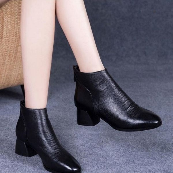 2022 soft leather women ankle bootsautumn/winter shoesmums botassquare toemid block heelback zipblackdropshipping, Black
2022 soft leather women ankle bootsautumn/winter shoesmums botassquare toemid block heelback zipblackdropshipping, Black