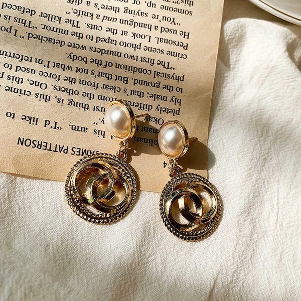 925 silver needle palace style pearl earrings women's metal long geometric circle fashion earrings
925 silver needle palace style pearl earrings women's metal long geometric circle fashion earrings