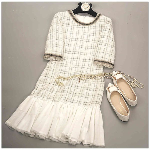 casual dresses 2021 autumn of women plaid tweed elegant fashion frilly short sleeve c173, Black;gray
casual dresses 2021 autumn of women plaid tweed elegant fashion frilly short sleeve c173, Black;gray