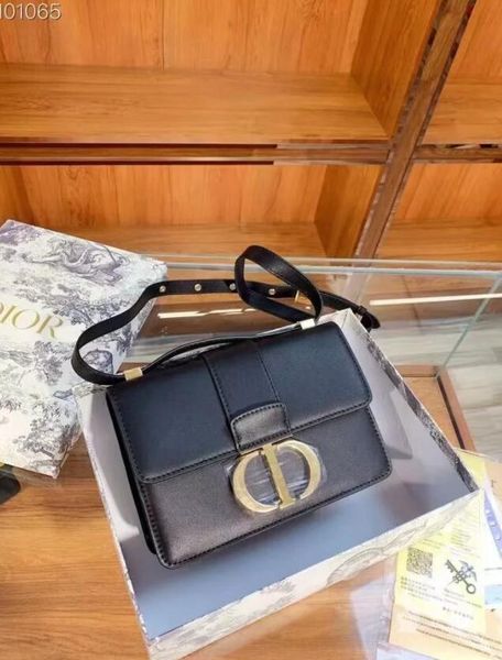 7a highest quality fashion women's evening coin purse embossed classic clutch wallet designers bag box dustbags handbags with tags hand, Red;black
7a highest quality fashion women's evening coin purse embossed classic clutch wallet designers bag box dustbags handbags with tags hand, Red;black