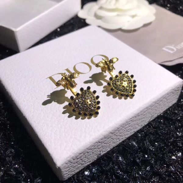 75% off outlet online 2021 little bee personality letter love pearl earring female, Silver
75% off outlet online 2021 little bee personality letter love pearl earring female, Silver