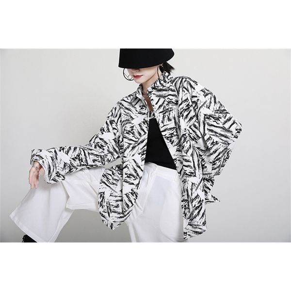 Msxu Autumn short original retro-standard design printed cardigan female jacket, Black;brown
Msxu Autumn short original retro-standard design printed cardigan female jacket, Black;brown