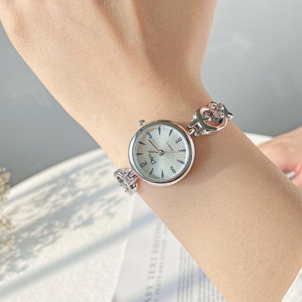 wristwatches bracelet watches for women fashion small dial stainless steel quartz watch casual ladies dress, Slivery;brown
wristwatches bracelet watches for women fashion small dial stainless steel quartz watch casual ladies dress, Slivery;brown