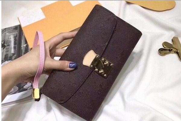 2021senior feeling female bag western korean version web celebrity versatile chain single shoulder cross-slung small square bag.it can hold, Red;black
2021senior feeling female bag western korean version web celebrity versatile chain single shoulder cross-slung small square bag.it can hold, Red;black