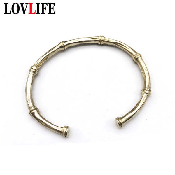 vintage fashion brass bangles for men women bamboo cuff bangles couple jewelry christmas gift european girl c-shaped bracelets q0719, Black
vintage fashion brass bangles for men women bamboo cuff bangles couple jewelry christmas gift european girl c-shaped bracelets q0719, Black