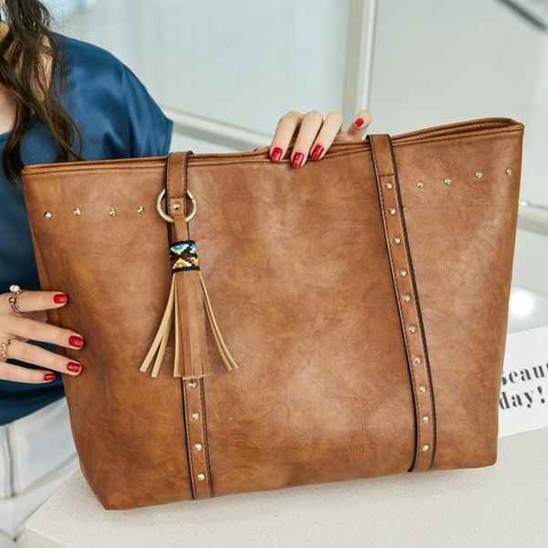 women's quality pu leather fashion designer vintage shoulder bags large capacity tote travel handbags for ladies retro classic
women's quality pu leather fashion designer vintage shoulder bags large capacity tote travel handbags for ladies retro classic