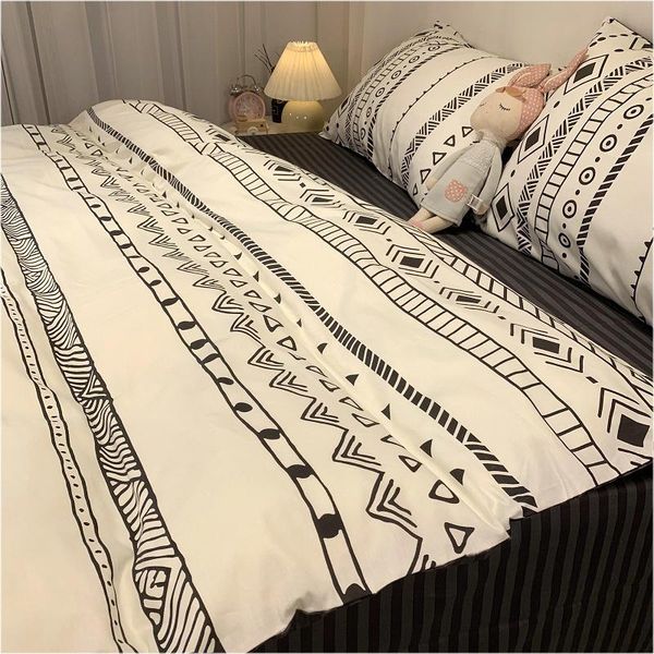 soft and comfortable fashion simple geometric bohemian four-piece cotton double quilt cover home bedding set sets
soft and comfortable fashion simple geometric bohemian four-piece cotton double quilt cover home bedding set sets