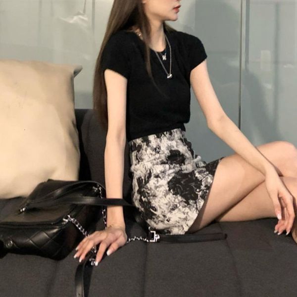 skirts woman floral printed bodycon summer skirt sweet fashion side split high waist slim mini bottom 95ey, Black
skirts woman floral printed bodycon summer skirt sweet fashion side split high waist slim mini bottom 95ey, Black
