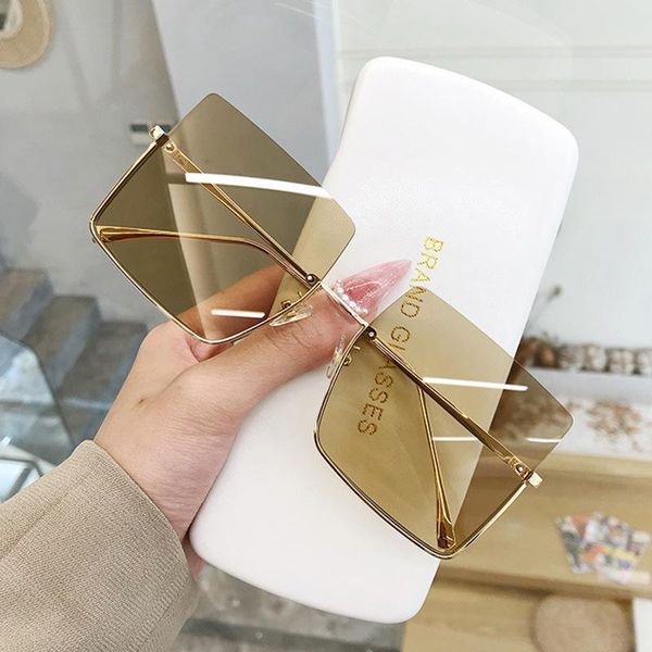 sunglasses 2021 fashion brand design woman men metal vintage square sun glasses frame classic luxury eye uv400, White;black 
sunglasses 2021 fashion brand design woman men metal vintage square sun glasses frame classic luxury eye uv400, White;black