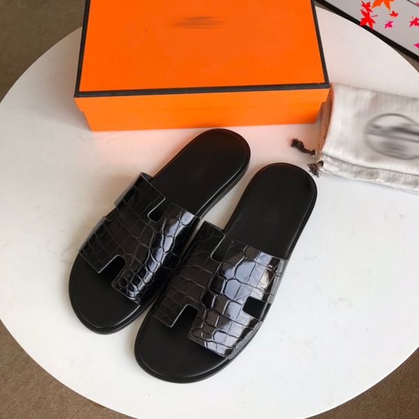 2021 designer fashion luxurys men slippers summer beach genuine leather rivet slipper flip flops sandals man casual flat slides with box lar, Black
2021 designer fashion luxurys men slippers summer beach genuine leather rivet slipper flip flops sandals man casual flat slides with box lar, Black