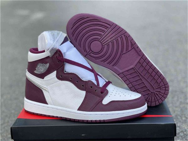 2021 release authentic 1 high og bordeaux shoes men women white metallic silver hand crafted outdoor sports sneakers with original box
2021 release authentic 1 high og bordeaux shoes men women white metallic silver hand crafted outdoor sports sneakers with original box