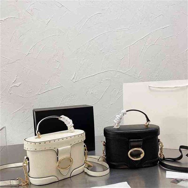 women luxurys designers bags 2021 shop purchase kou family box carriage buckle rivet personality designer handbag handbags totes crossbody b
women luxurys designers bags 2021 shop purchase kou family box carriage buckle rivet personality designer handbag handbags totes crossbody b