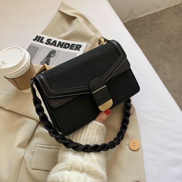 ladies shoulder bag 2021 new built-in zipper compartment comfortable shoulder strap retro pu party bag ladies small square bag
ladies shoulder bag 2021 new built-in zipper compartment comfortable shoulder strap retro pu party bag ladies small square bag