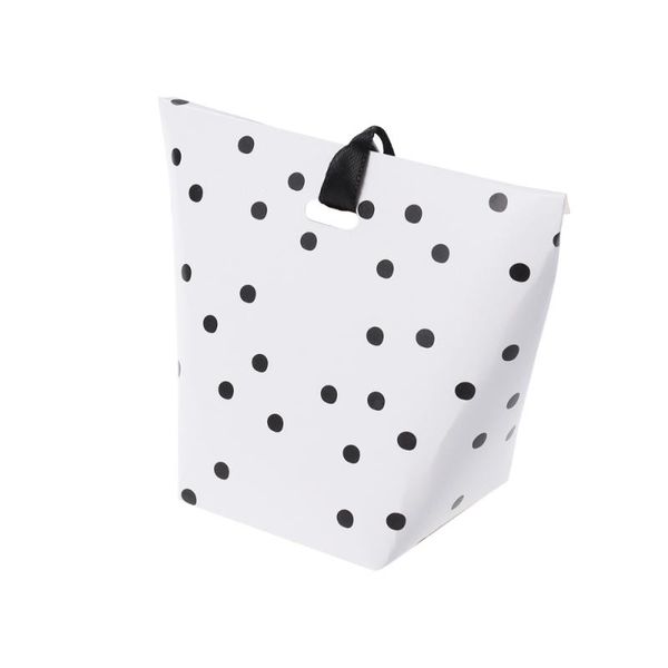gift wrap 20pcs biscuit box cake dessert containers carrier individual random style without ribbon
gift wrap 20pcs biscuit box cake dessert containers carrier individual random style without ribbon