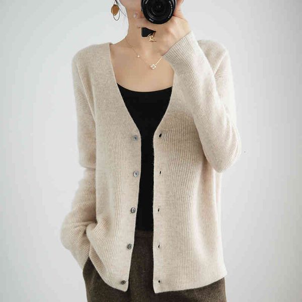 coats coats 100% cashmere and wool cardigan women coat autumn v-neck collar warm jacket long sleeve soft sweater female elastic outwear, Tan;black
coats coats 100% cashmere and wool cardigan women coat autumn v-neck collar warm jacket long sleeve soft sweater female elastic outwear, Tan;black