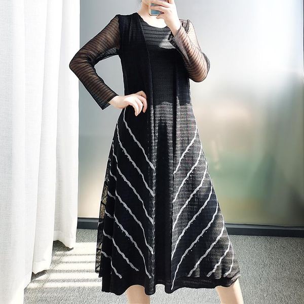 casual dresses selling fashion three quarter pleated mesh one-piece dress fake two pieces in stock, Black;gray
casual dresses selling fashion three quarter pleated mesh one-piece dress fake two pieces in stock, Black;gray
