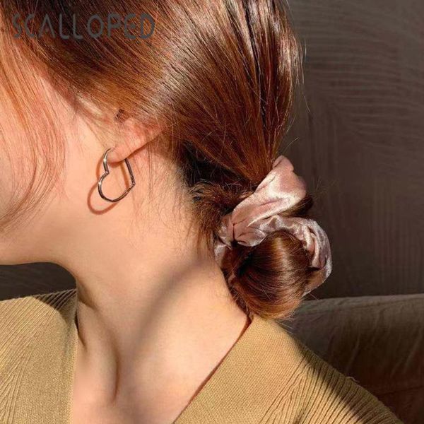 hoop & huggie scalloped trendy elegant heart earrings minimalist gold color ear piercing accessory women party jewelry brincos wholesale, Golden;silver
hoop & huggie scalloped trendy elegant heart earrings minimalist gold color ear piercing accessory women party jewelry brincos wholesale, Golden;silver