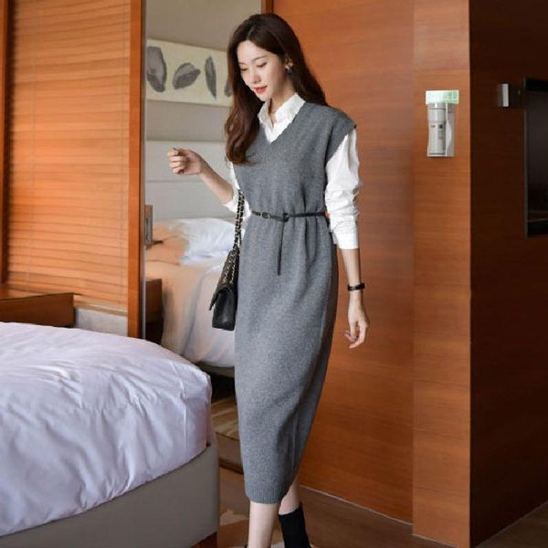 casual dresses women's fashionable knitted dress solid oversized v-neck sleeveless without belt women knitting loose autumn winter 2021, Black;gray
casual dresses women's fashionable knitted dress solid oversized v-neck sleeveless without belt women knitting loose autumn winter 2021, Black;gray