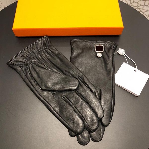 men genuine leather gloves fashion letter diamond glove party & banquet trendy thicken man mittens, Blue;gray
men genuine leather gloves fashion letter diamond glove party & banquet trendy thicken man mittens, Blue;gray