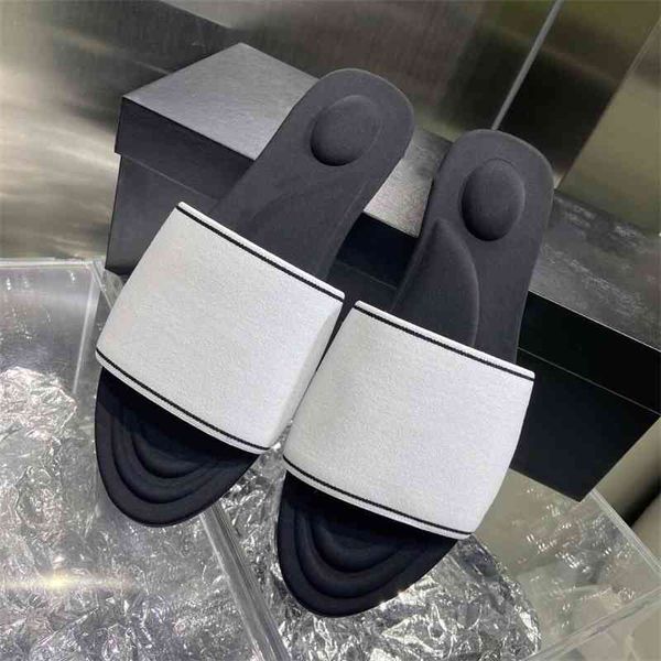 2021 summer new sandals simple flat bottomed round head wear flying woven lazy shoes with letters casual women's, Black
2021 summer new sandals simple flat bottomed round head wear flying woven lazy shoes with letters casual women's, Black