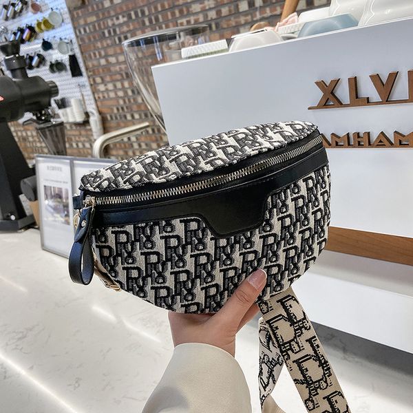 handbag summer new chest fashion embroidery jacquard messenger single shoulder women's waist bag
handbag summer new chest fashion embroidery jacquard messenger single shoulder women's waist bag