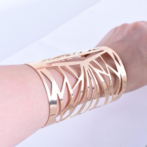 charm bracelets wide exaggerated hollow rose gold bracelet fashion punk style ladies girl jewelry gifts summer 2021, Golden;silver
charm bracelets wide exaggerated hollow rose gold bracelet fashion punk style ladies girl jewelry gifts summer 2021, Golden;silver
