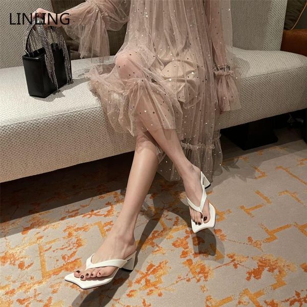slippers women flip flop woman outdoor low heel female shoes ladies fashion sandalias 2021 summer square toe women's footwear, Black
slippers women flip flop woman outdoor low heel female shoes ladies fashion sandalias 2021 summer square toe women's footwear, Black