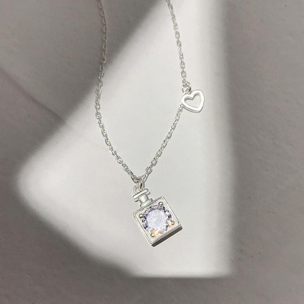 pendant necklaces fashion women's s925 silver-plated shiny perfume bottle personality temperament necklace for girlfriend as a gift xl5
pendant necklaces fashion women's s925 silver-plated shiny perfume bottle personality temperament necklace for girlfriend as a gift xl5