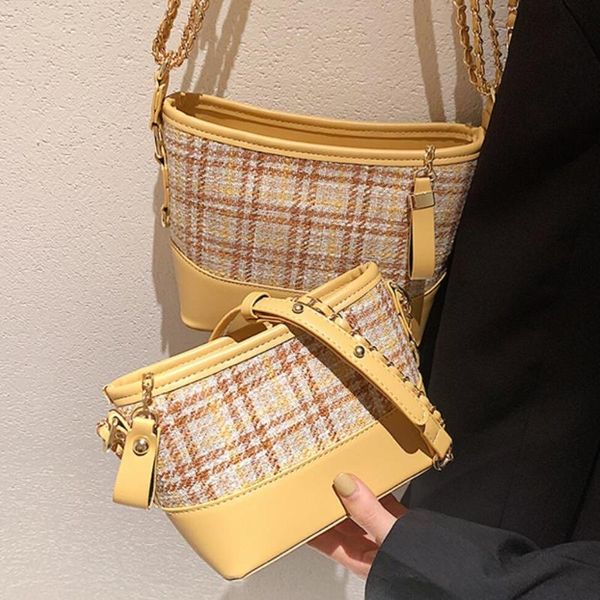 evening bags lattice square underarm bag 2021 high-quality woolen cloth women's designer handbag shoulder messenger
evening bags lattice square underarm bag 2021 high-quality woolen cloth women's designer handbag shoulder messenger