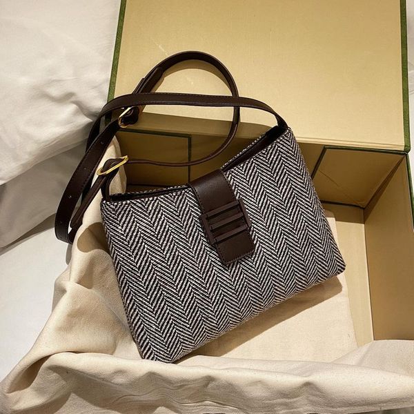 evening bags womens handbags leisure large capacity versatile small women's 2021 fashion commuter armpit bag purses
evening bags womens handbags leisure large capacity versatile small women's 2021 fashion commuter armpit bag purses