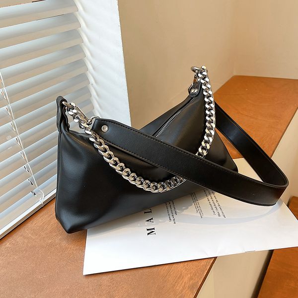niche design simple female bag wild 2021 new fashion messenger bag chain hand bag square shoulder width 27cm
niche design simple female bag wild 2021 new fashion messenger bag chain hand bag square shoulder width 27cm