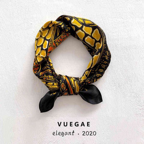 scarves 2022 spring and autumn women's mulberry silk 53 small square plain crepe satin cartoon scarf, Blue;gray
scarves 2022 spring and autumn women's mulberry silk 53 small square plain crepe satin cartoon scarf, Blue;gray